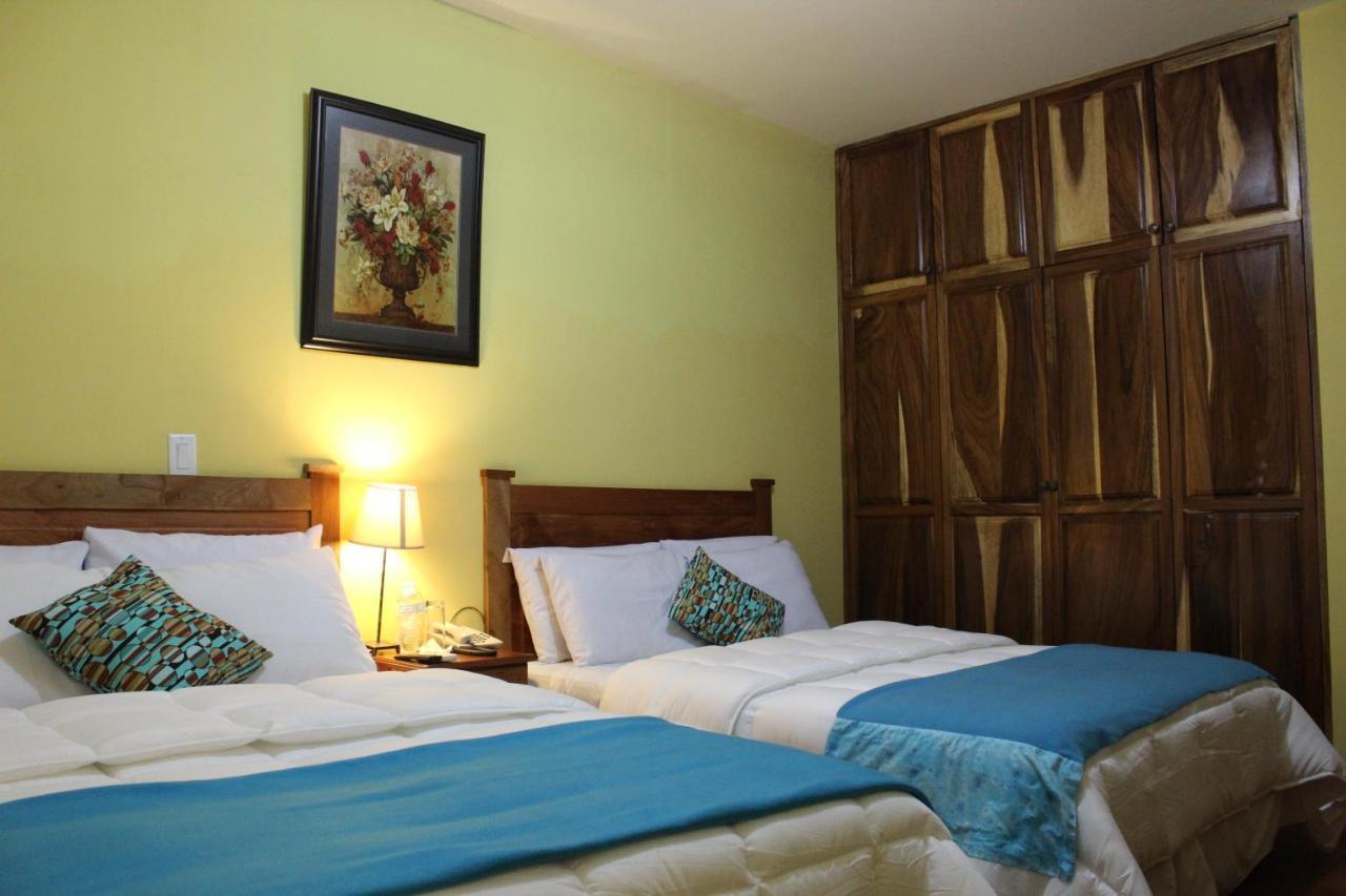 סאן סלבדור Hotel Villa Antigua מראה חיצוני תמונה