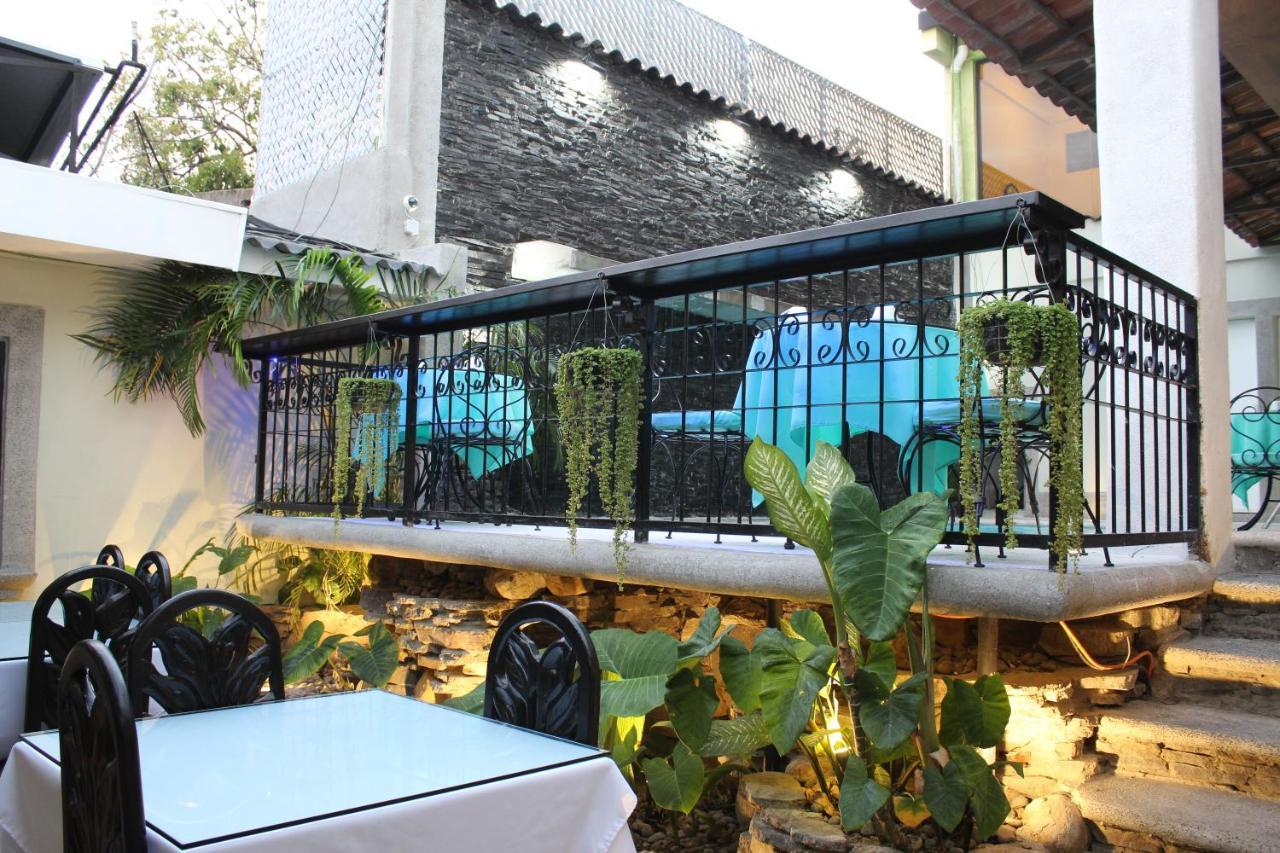 סאן סלבדור Hotel Villa Antigua מראה חיצוני תמונה