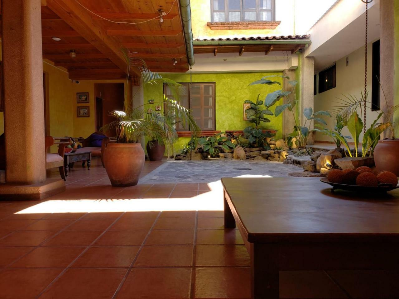 סאן סלבדור Hotel Villa Antigua מראה חיצוני תמונה